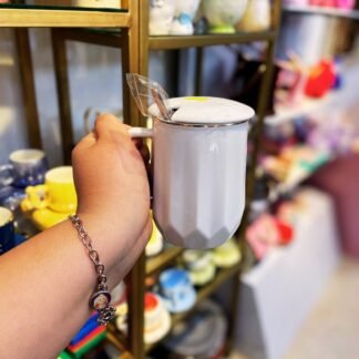 MUG CON TAPA