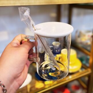 MUG TRANSPARENTE CON TAPA